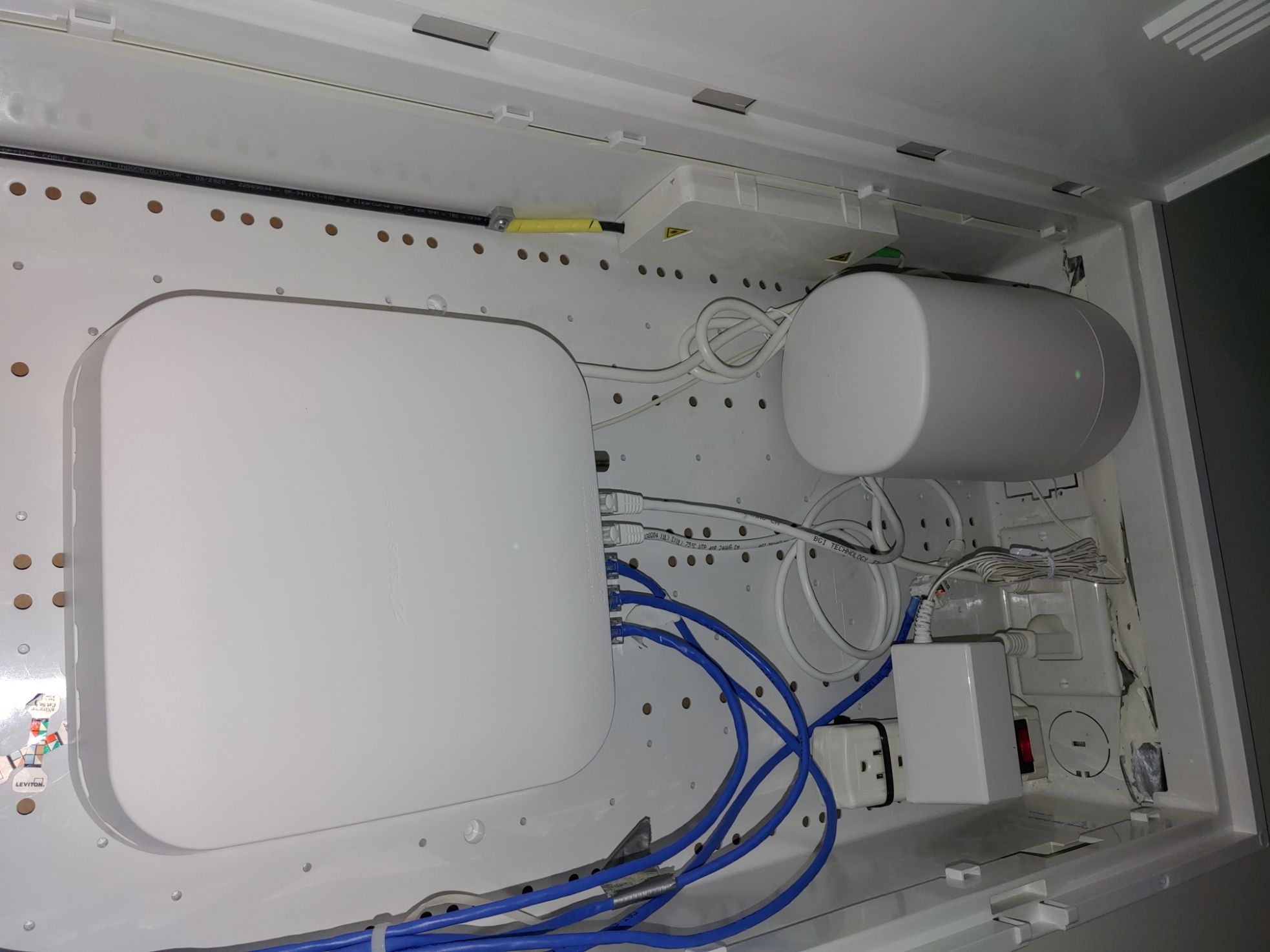 New fiber install. Can't connect 2.4Ghz smart bulbs to network. | TELUS ...